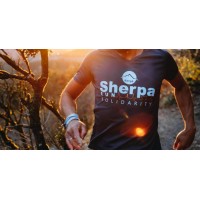 SHERPA SOLIDAIRE, tee-shirt SHERPA vendu au profit de la reconstruction d'une école au NEPAL dans le village de THUKIMA